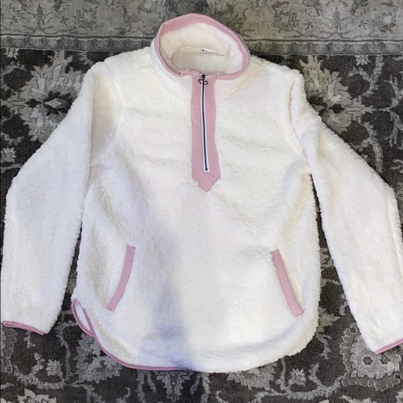 NWOT Fleece pullover half zip Sherpa look. - Picture 6 of 8